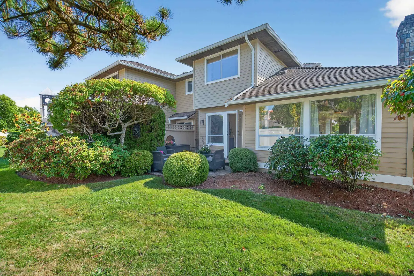 116 15121 19 AVENUE, Surrey BC V4A 8J4