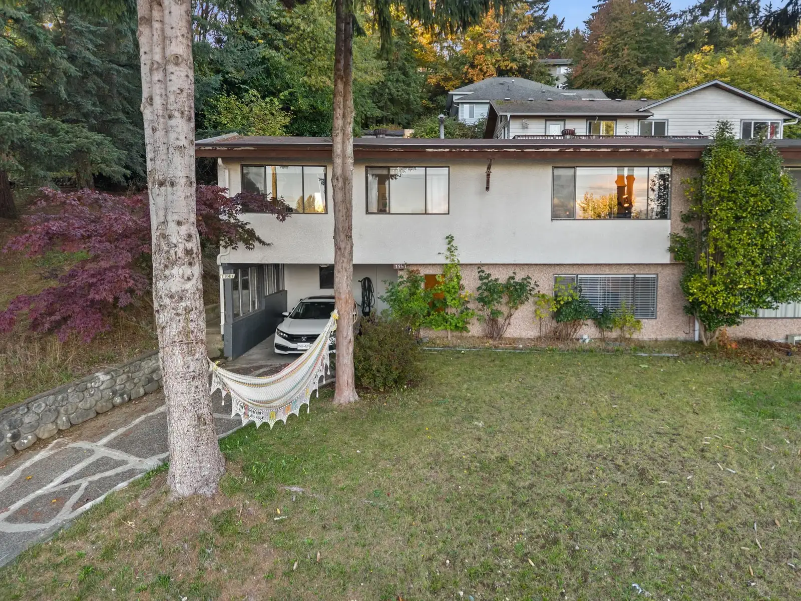 1941 CHARLES STREET, Port Moody BC V3H 2M4