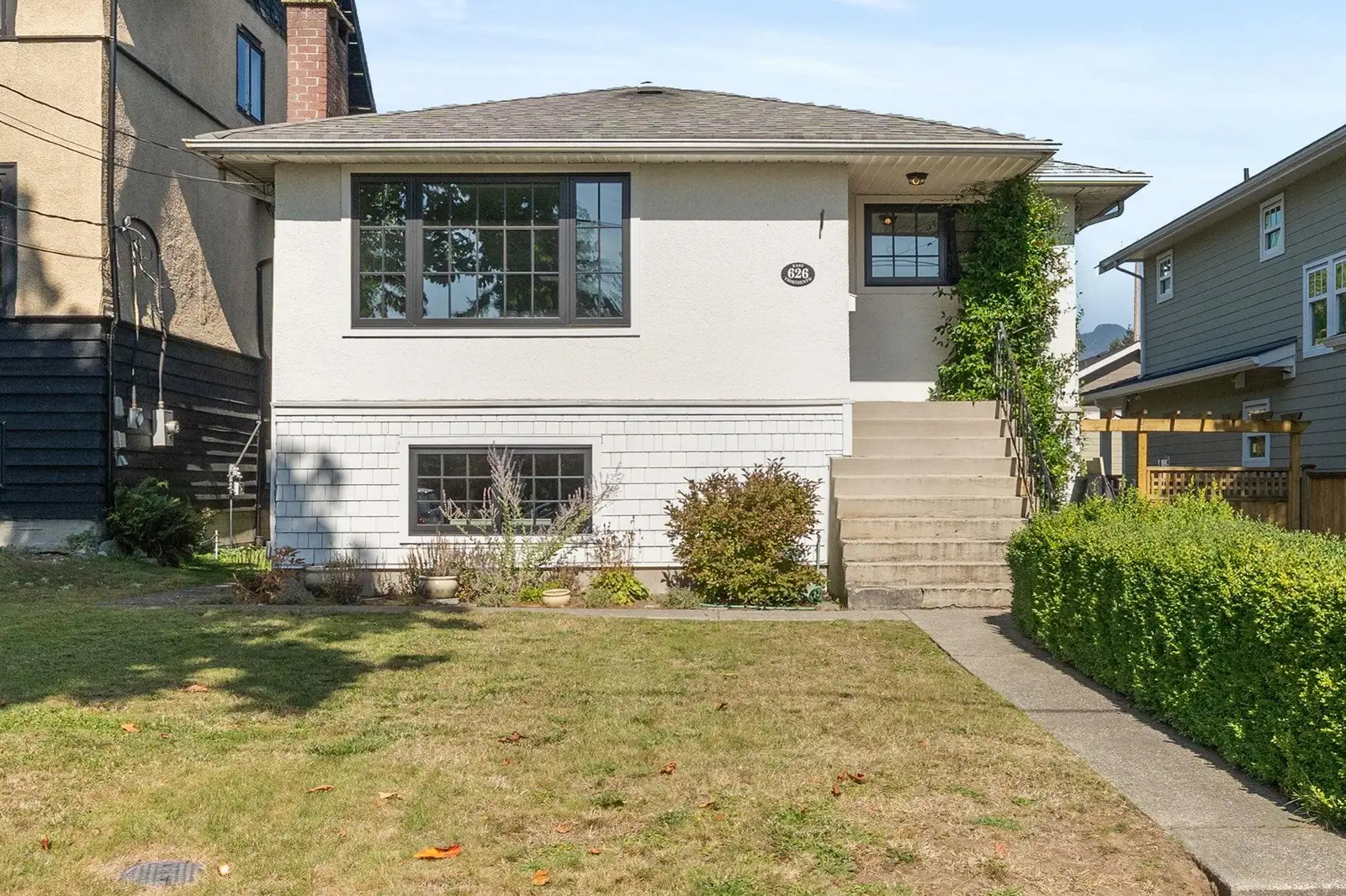 626 E 13TH STREET, North Vancouver BC V7L 2M5