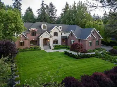 13560 27 AVENUE, Surrey BC V4P 1Z4