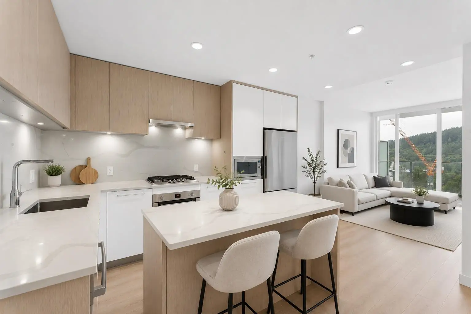 903 567 CLARKE ROAD, Coquitlam BC V3J 0K7