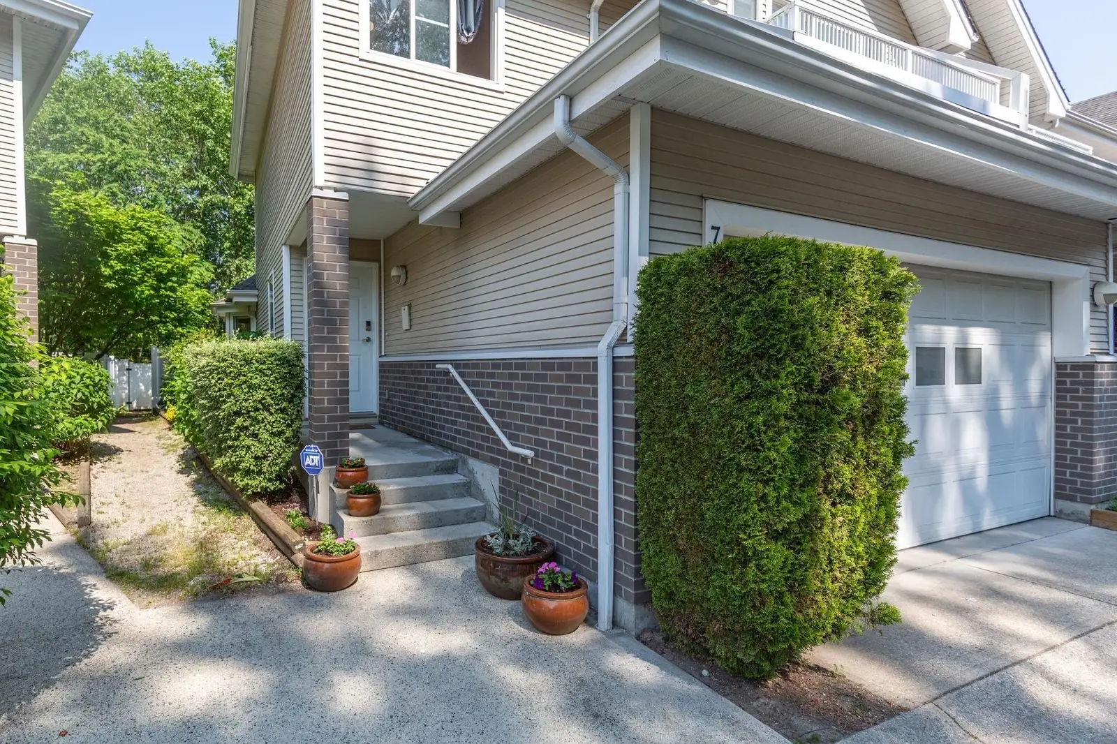 7 13918 58 AVENUE, Surrey BC V3X 3N8