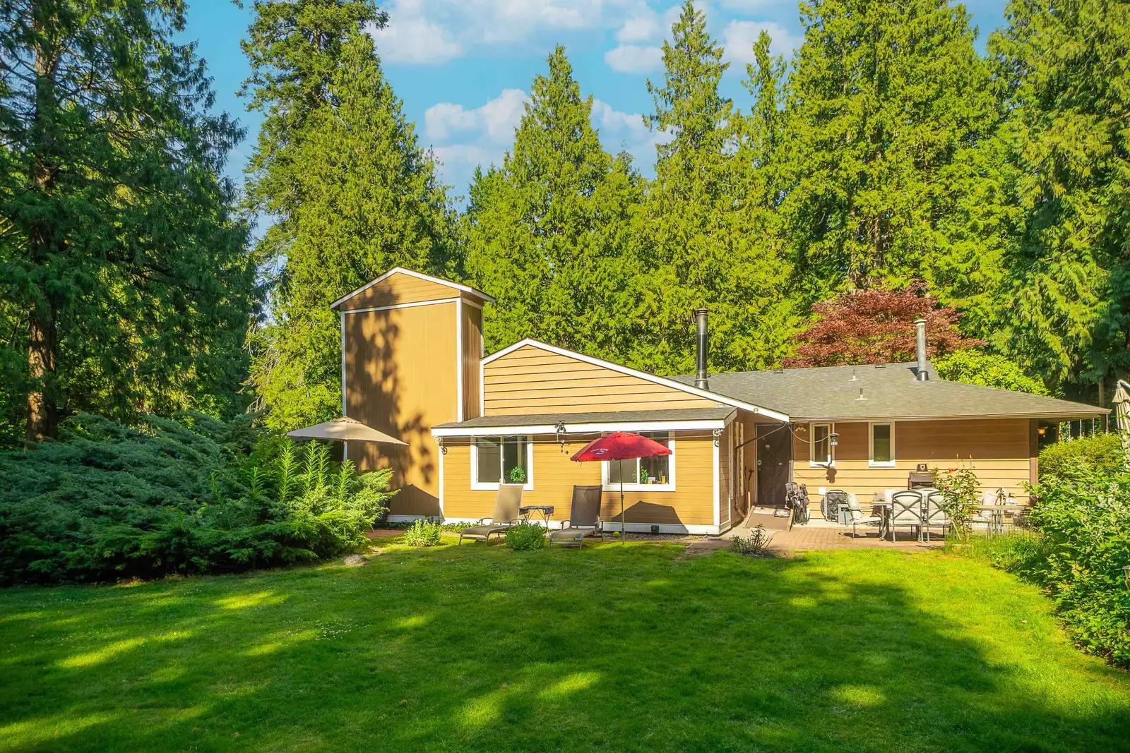 13425 WOODCREST DRIVE, Surrey BC V4P 1W3