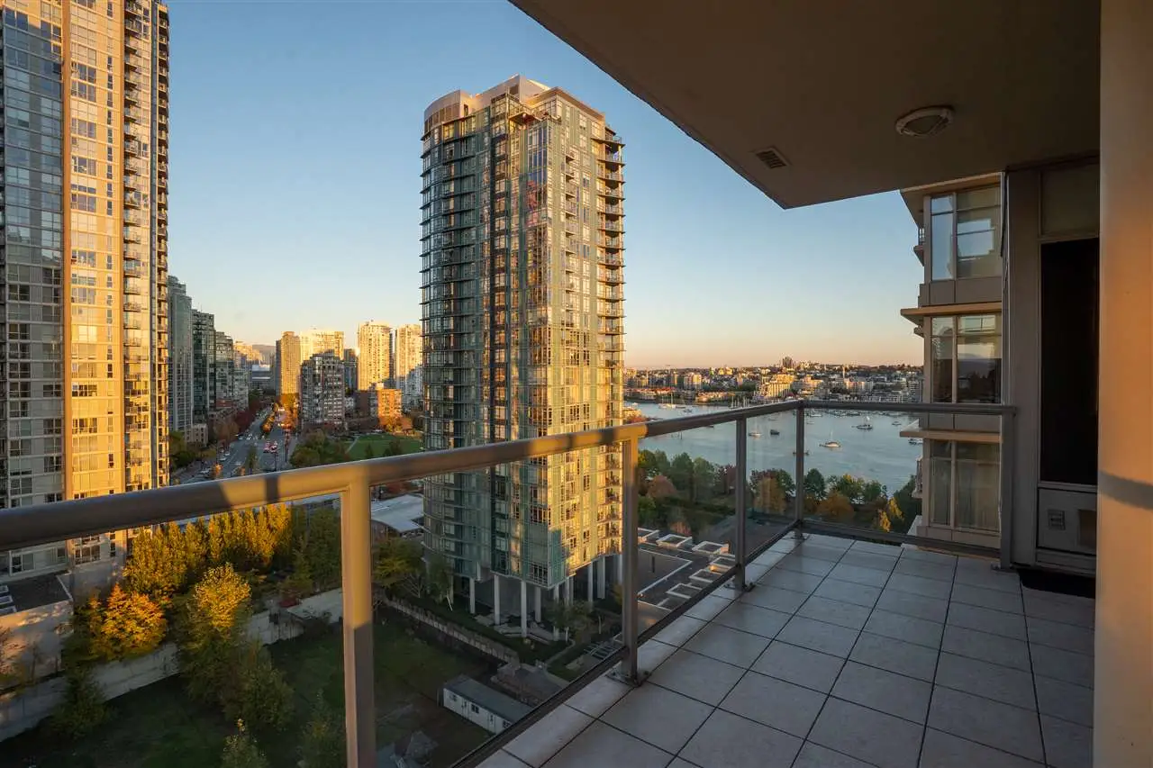 1803 428 BEACH CRESCENT, Vancouver BC V6Z 3G1