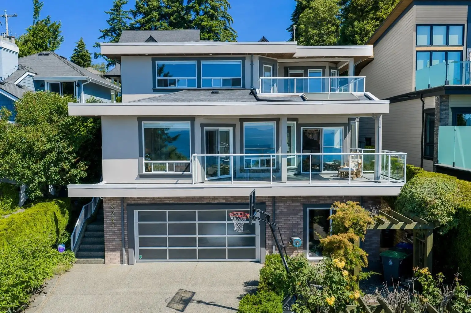 13289 12B AVENUE, Surrey BC V4A 1C2