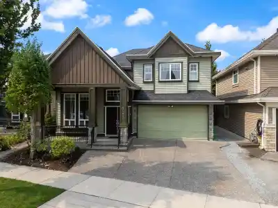 6477 143 STREET, Surrey BC V3W 1T4