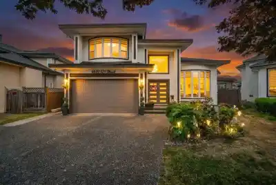 6640 123 STREET, Surrey BC V3W 0W1