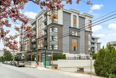 602 20695 EASTLEIGH CRESCENT, Langley BC V3A 0P7