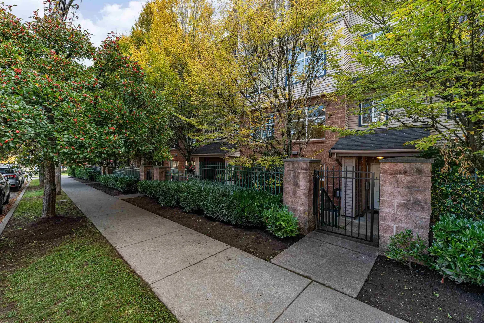 5688 WESSEX STREET, Vancouver BC V5R 6G7