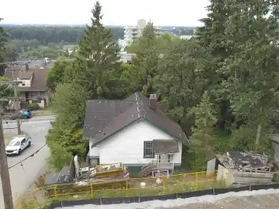 413 ELEVENTH STREET, New Westminster BC V3M 4E9