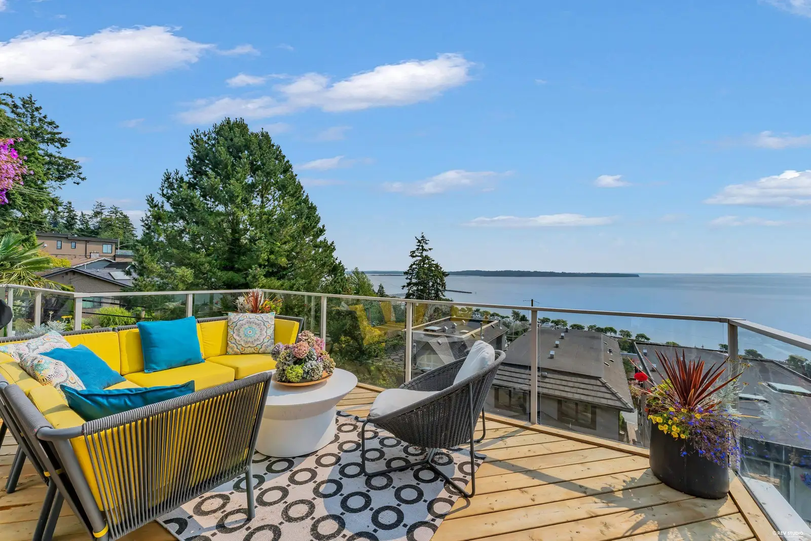 14792 OXENHAM AVENUE, White Rock BC V4B 2H7