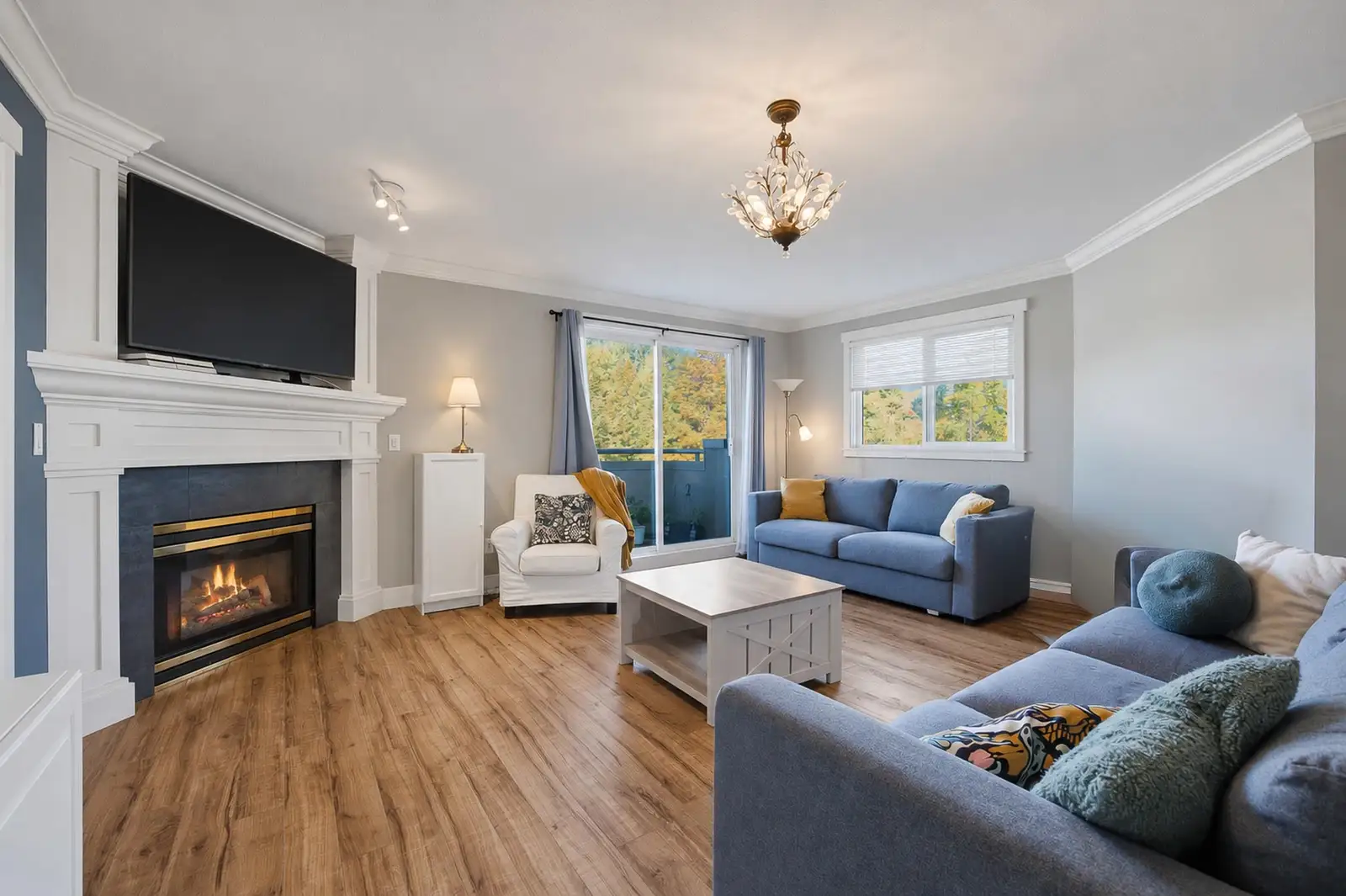 306 14993 101A AVENUE, Surrey BC V3R 0T1