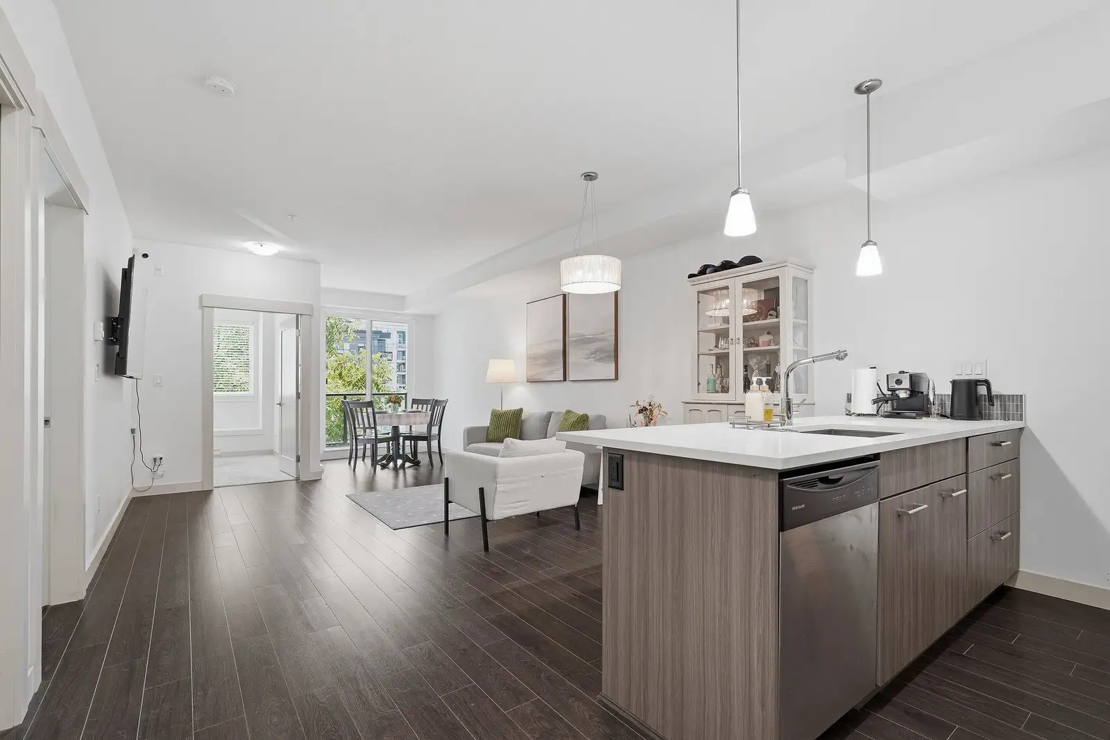 206 2214 KELLY AVENUE, Port Coquitlam BC V3C 0E5