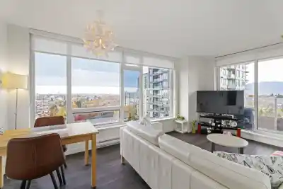 1602 5515 BOUNDARY ROAD, Vancouver BC V5R 0E3