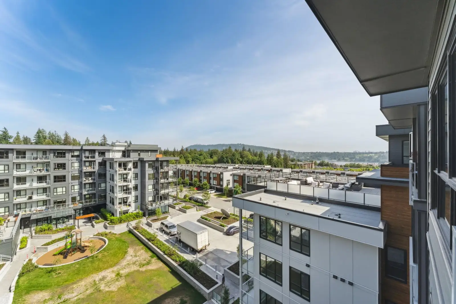 619 3594 MALSUM DRIVE, North Vancouver BC V7G 0B4