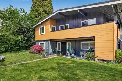 6858 PATTERSON AVENUE, Burnaby BC V5J 3N6