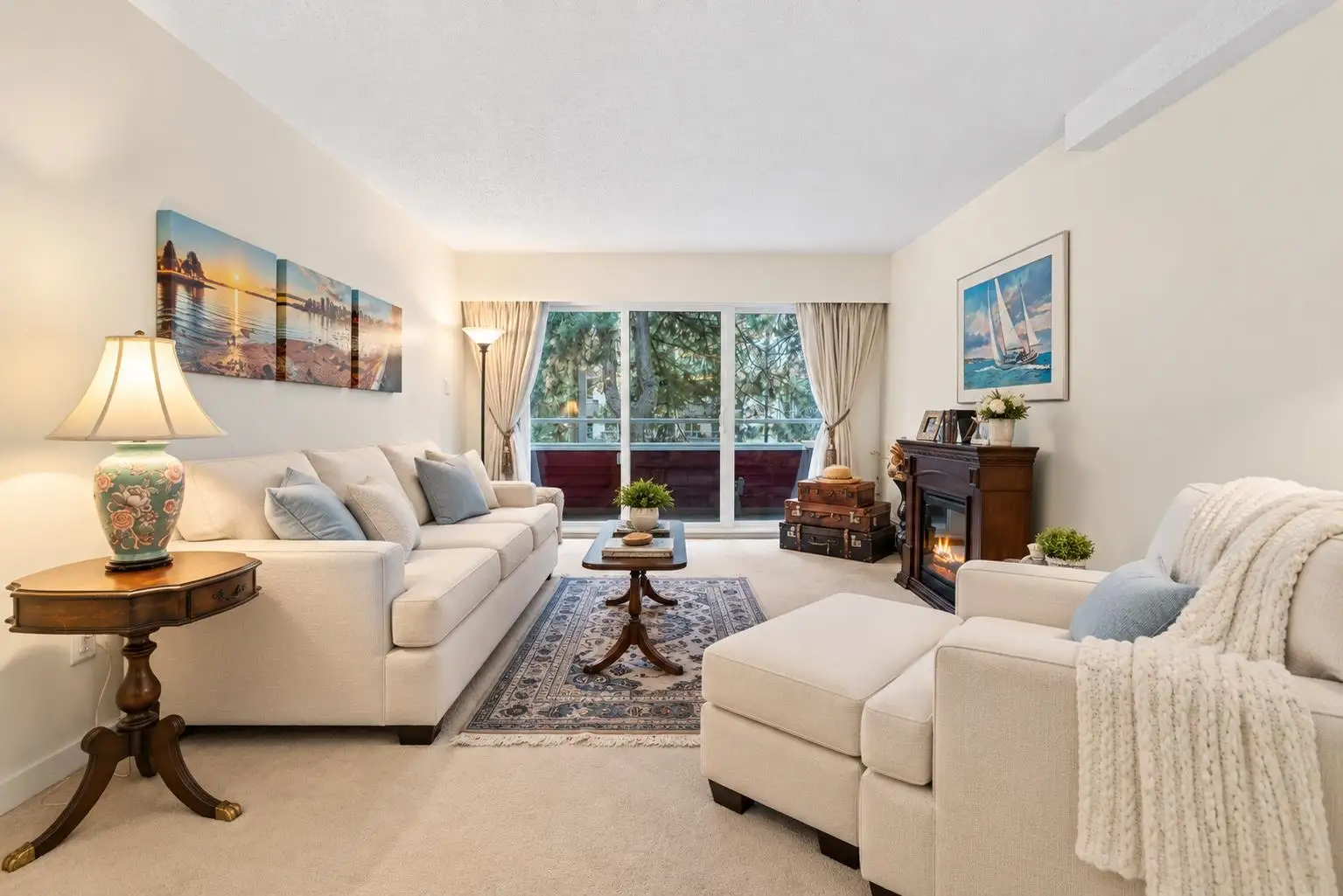 206 250 W 1ST STREET, North Vancouver BC V7M 1B4