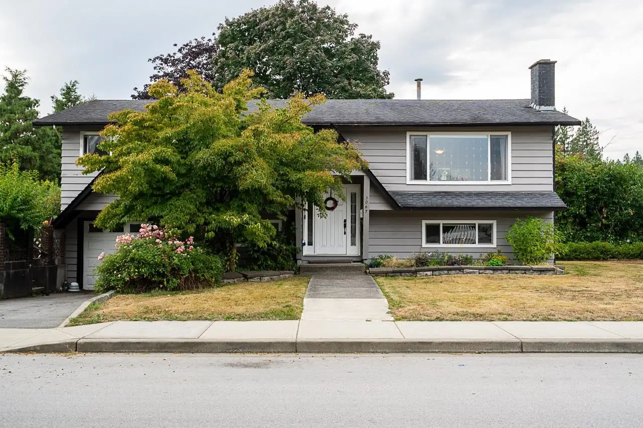 3067 NEWBERRY STREET, Port Coquitlam BC V3B 3J5