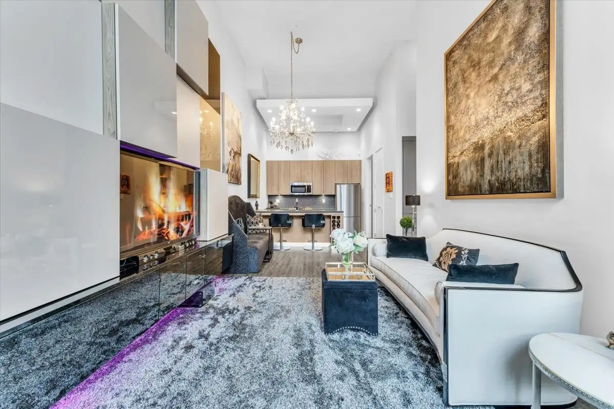 1762 ONTARIO STREET, Vancouver BC V5T 0G2