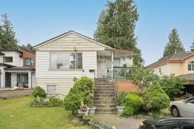 12882 100 AVENUE, Surrey BC V3T 1G5