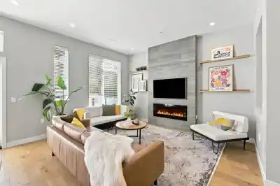 4682 CAPILANO ROAD, North Vancouver BC V7R 4K3