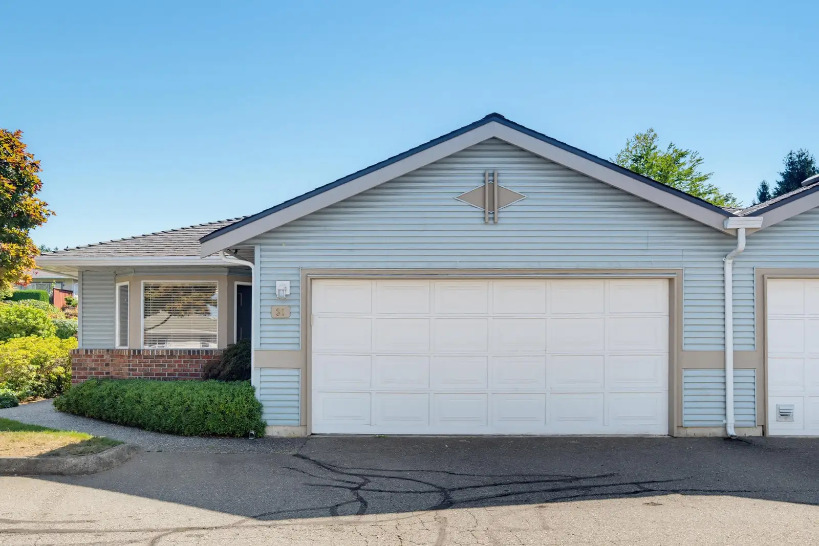31 8889 212 STREET, Langley BC V1M 2E8