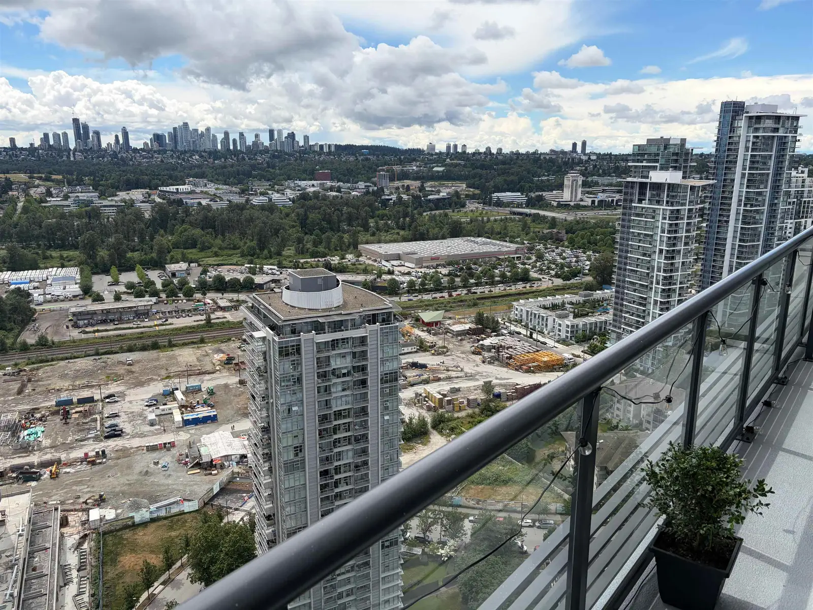 2711 4730 LOUGHEED HIGHWAY, Burnaby BC V5C 4A8