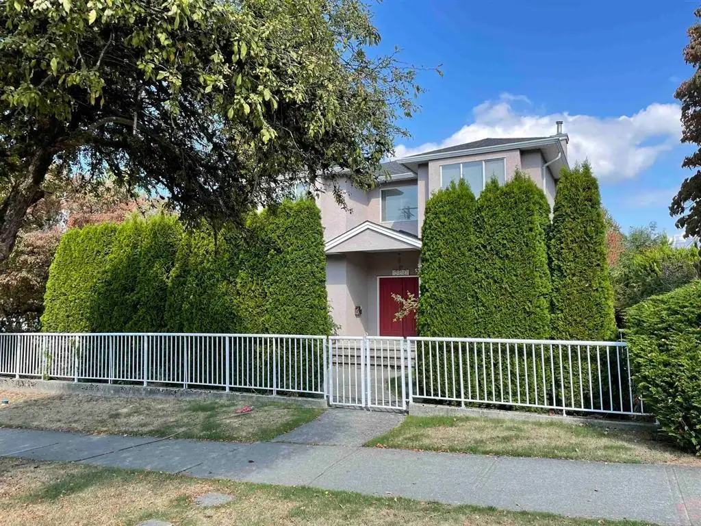 699 W 29TH AVENUE, Vancouver BC V5Z 2J1
