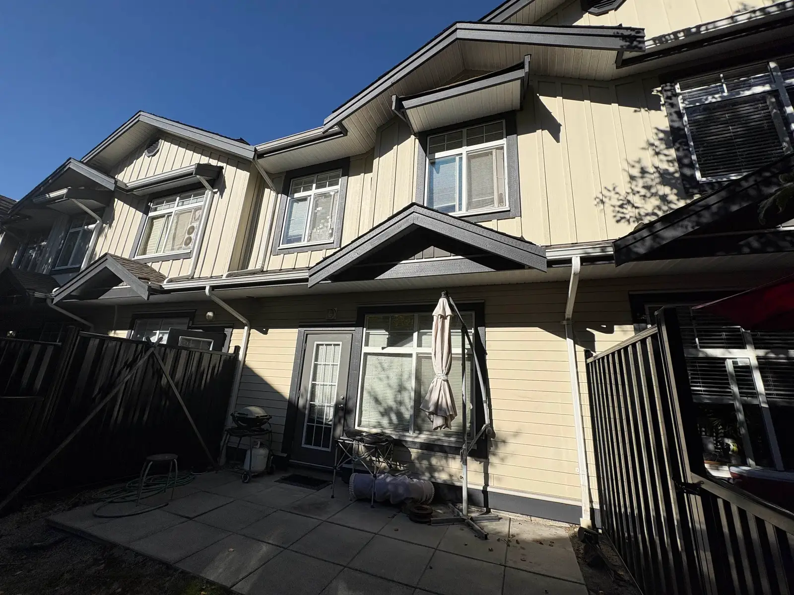 22 16588 FRASER HIGHWAY, Surrey BC V4N 0G5