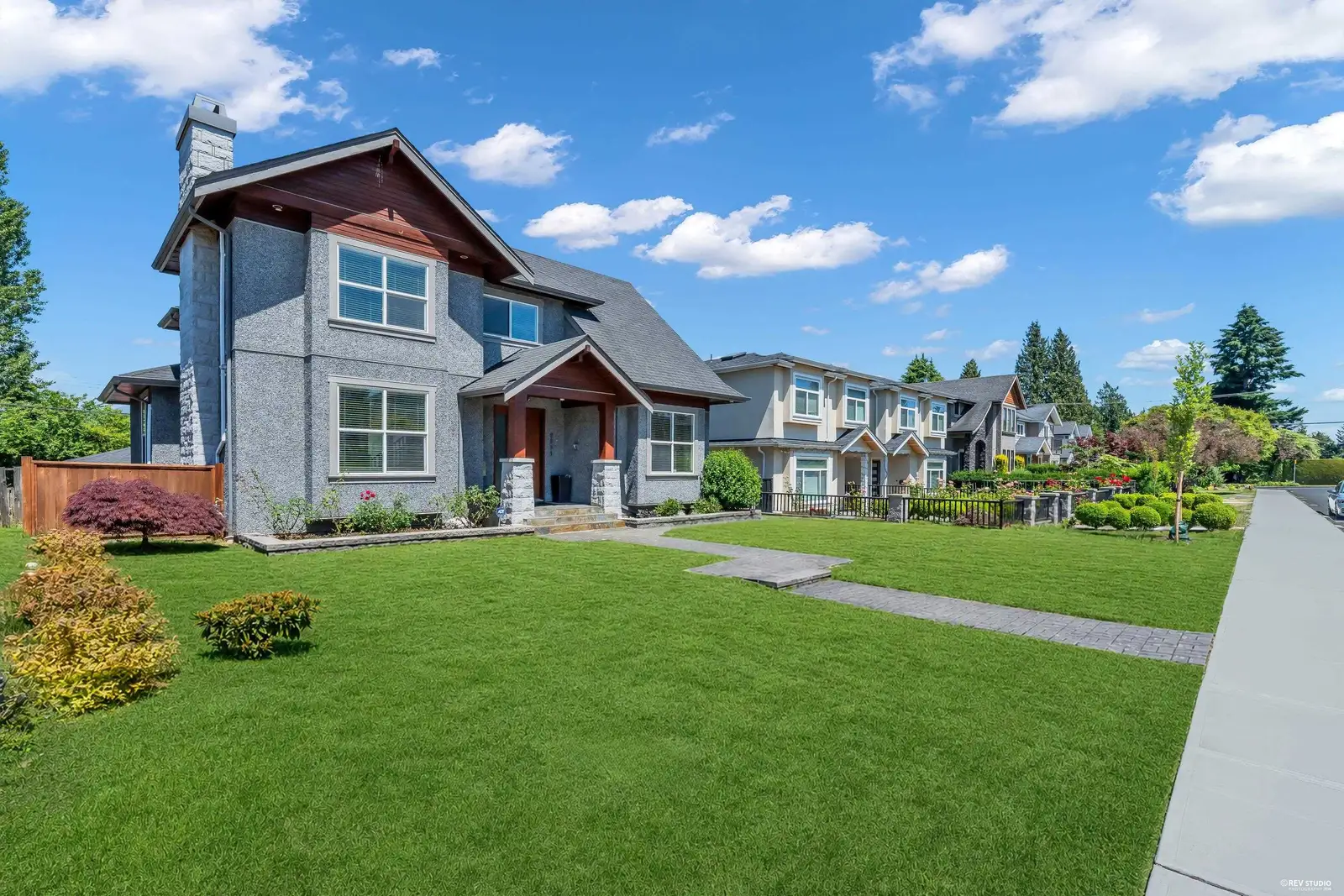 6841 BURNS STREET, Burnaby BC V5E 1T5