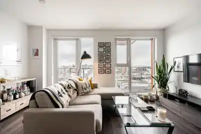 1110 933 E HASTINGS STREET, Vancouver BC V6A 0G6