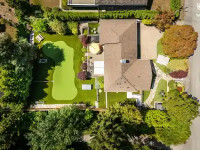 1924 FULTON AVENUE, West Vancouver BC V7V 1S9