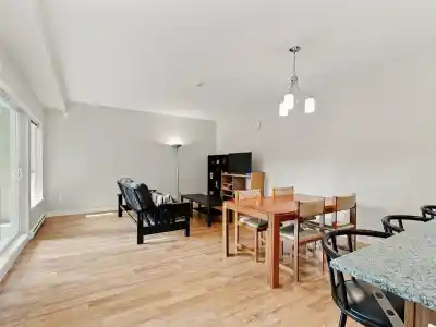 224 9655 KING GEORGE BOULEVARD, Surrey BC V3T 0C7