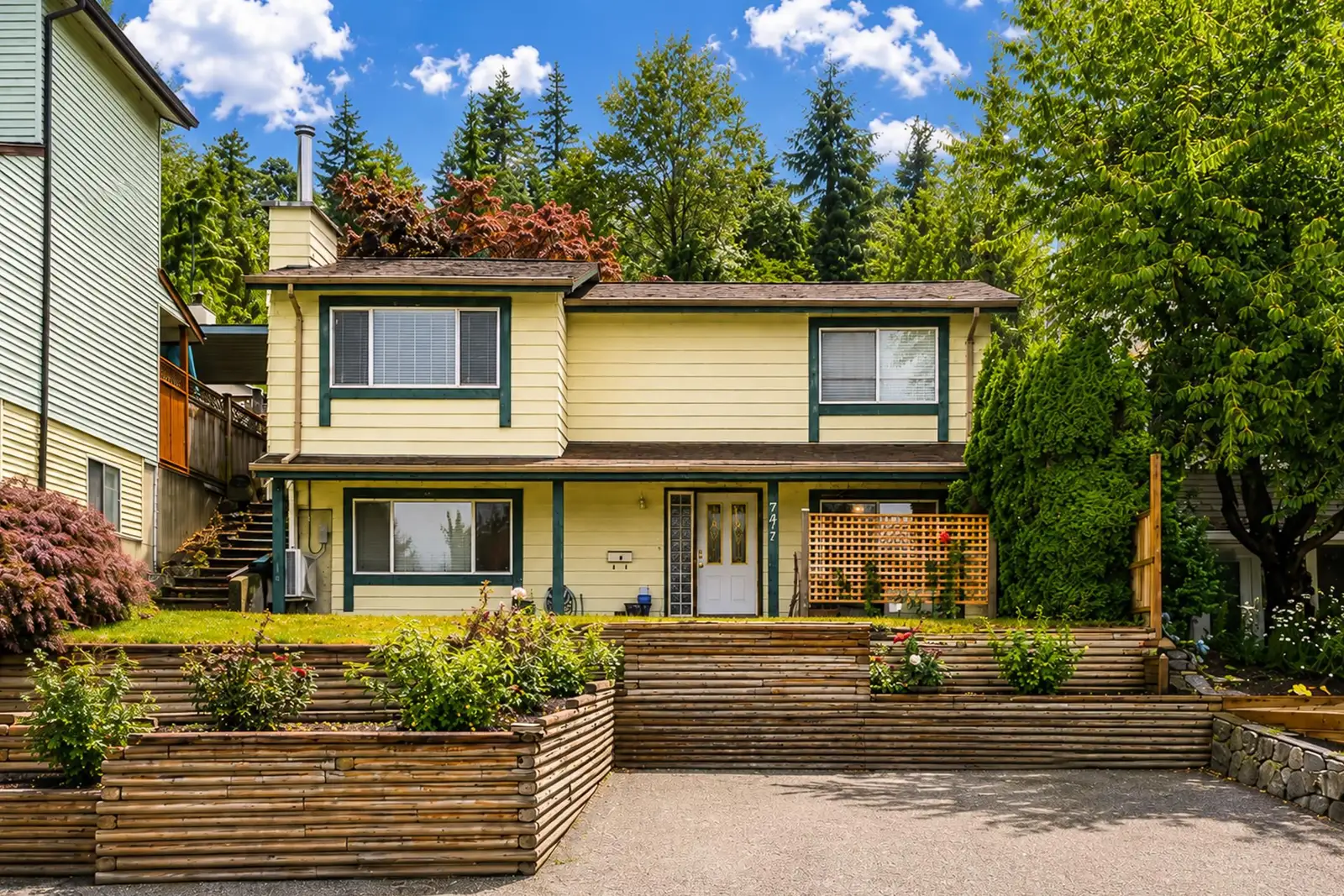 772 APPLEYARD COURT, Port Moody BC V3H 3X1