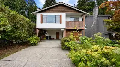 3232 SALT SPRING AVENUE, Coquitlam BC V3E 1E9