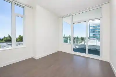 605 5051 IMPERIAL STREET, Burnaby BC V5J 0J3