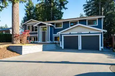 20376 40A AVENUE, Langley BC V3A 2Y8