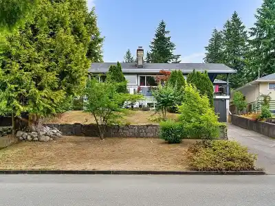 937 KINSAC STREET, Coquitlam BC V3J 4T8