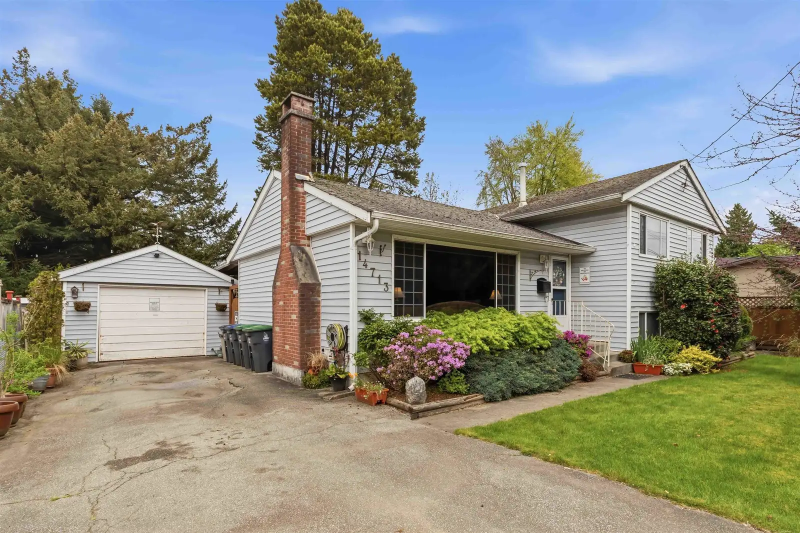 14713 110 AVENUE, Surrey BC V3R 2A9