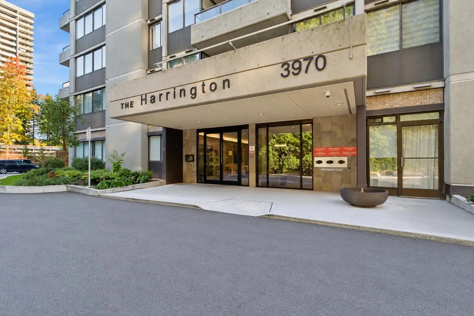 407 3970 CARRIGAN COURT, Burnaby BC V3N 4S5