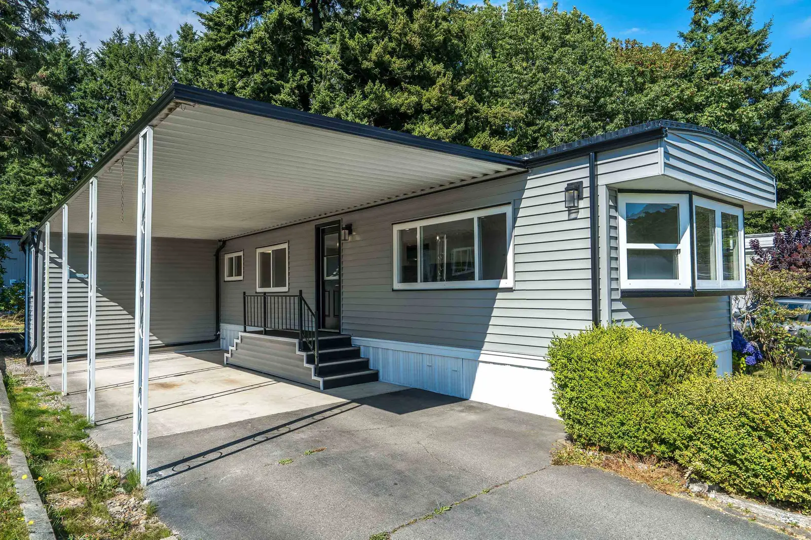 222 1840 160 STREET, Surrey BC V4A 4X4