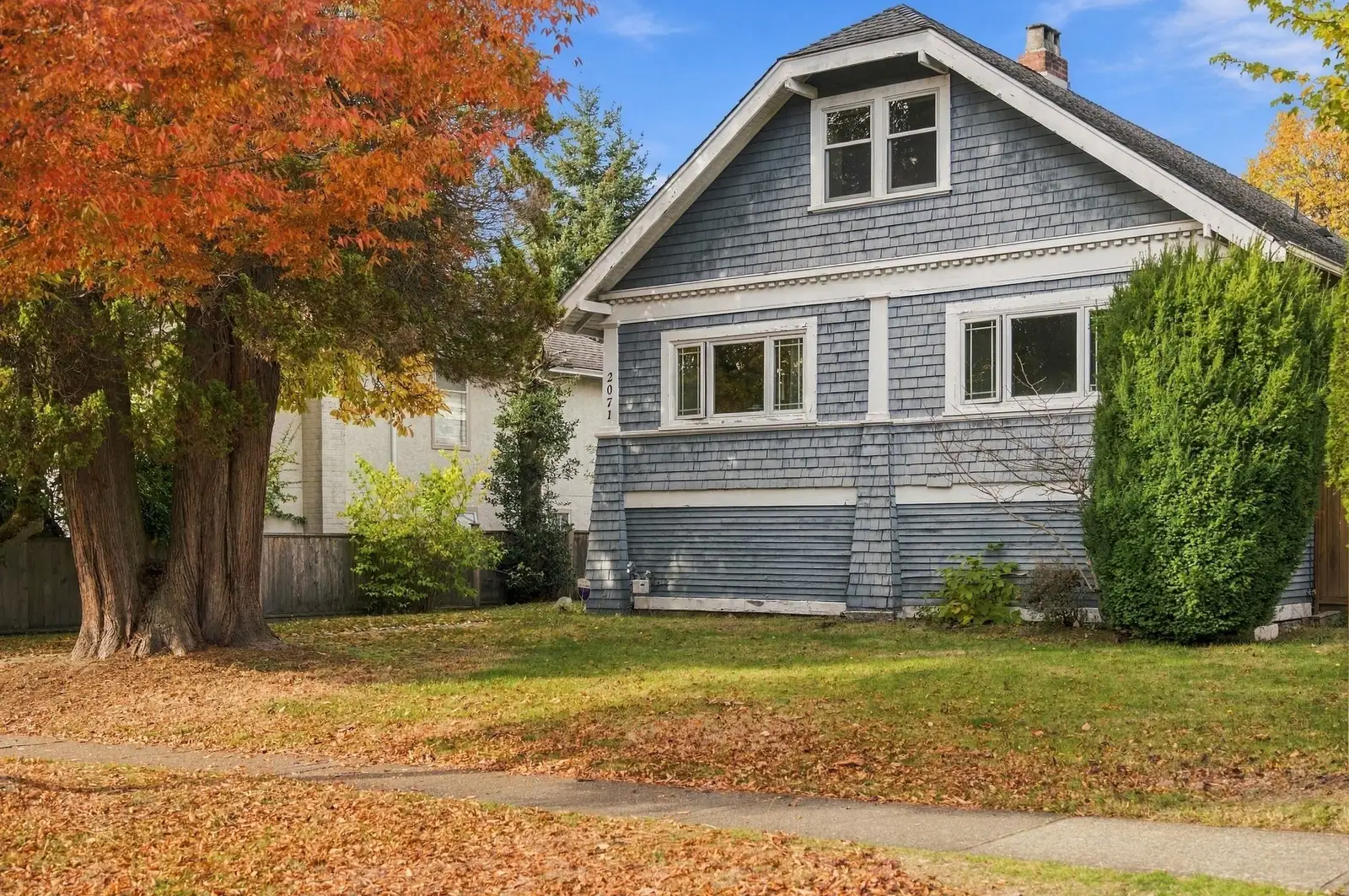 2071 W 44TH AVENUE, Vancouver BC V6M 2G1