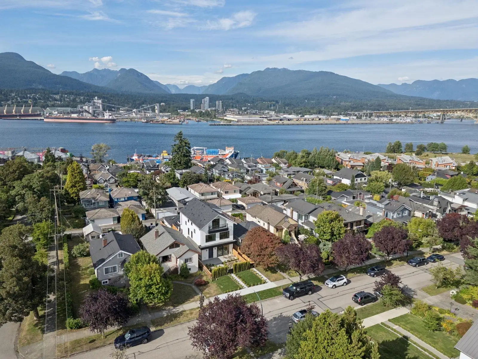 1 2815 TRINITY STREET, Vancouver BC V5K 1E8