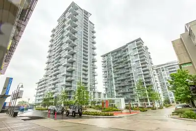 107 258 NELSON'S COURT, New Westminster BC V3L 0J9