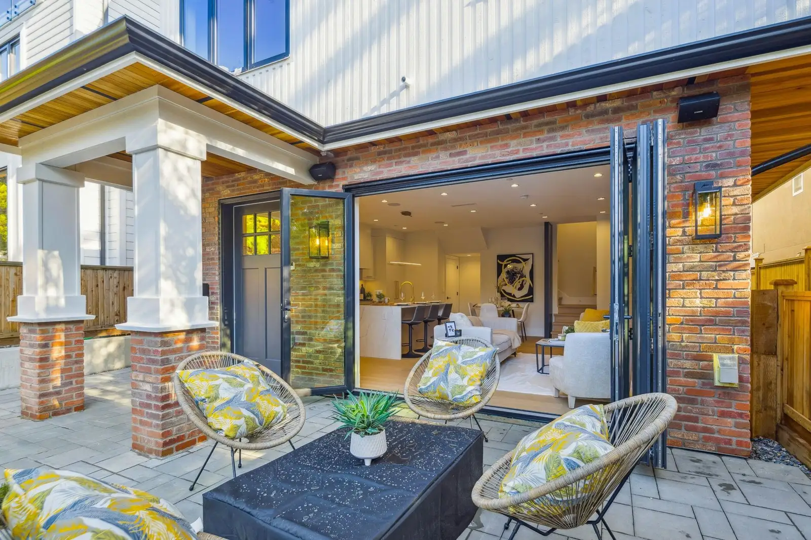 #1 2244 E 11TH AVENUE, Vancouver BC V5N 1Z6