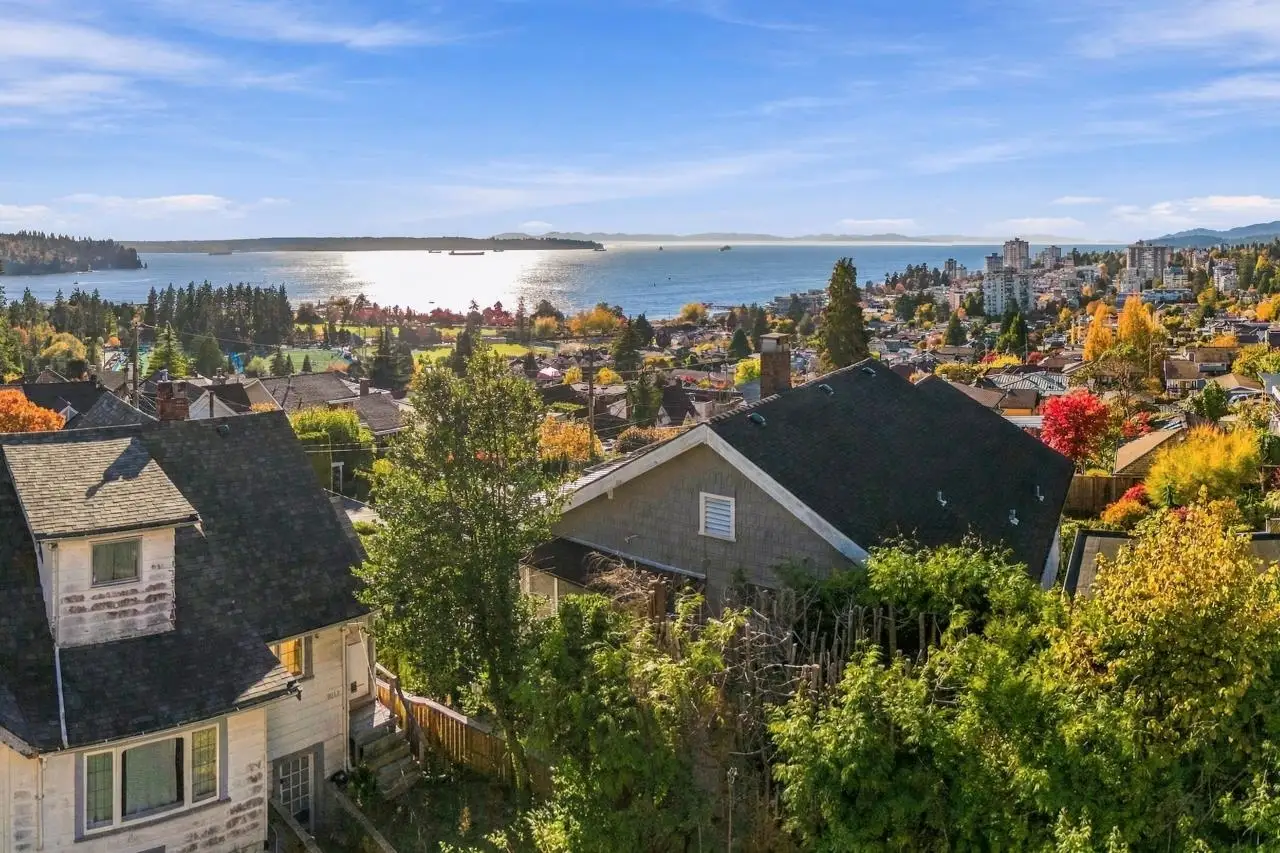 1013 DUCHESS AVENUE, West Vancouver BC V7T 1G8