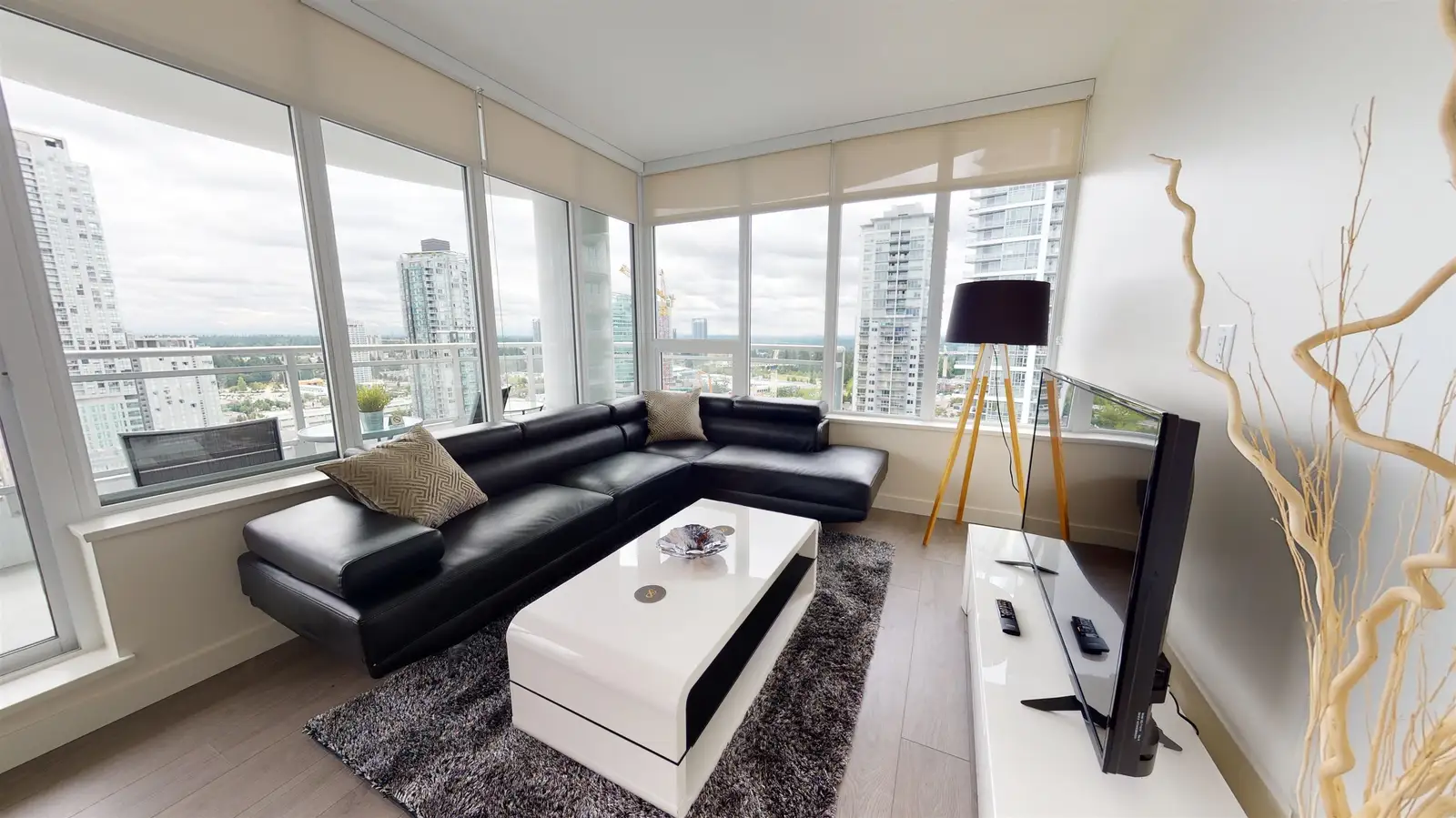 2405 13318 104TH AVENUE, Surrey BC V3T 0R2