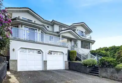 7505 MANZANITA PLACE, Burnaby BC V3N 4X1