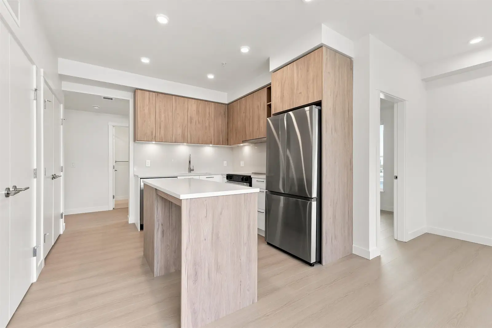 503 82 FIRST STREET, New Westminster BC V3L 0L8