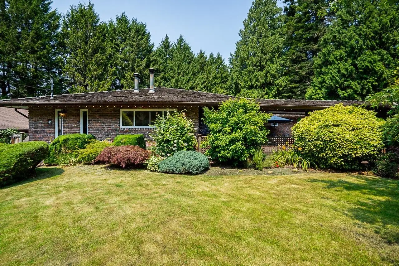 13937 35A AVENUE, Surrey BC V4P 1L2
